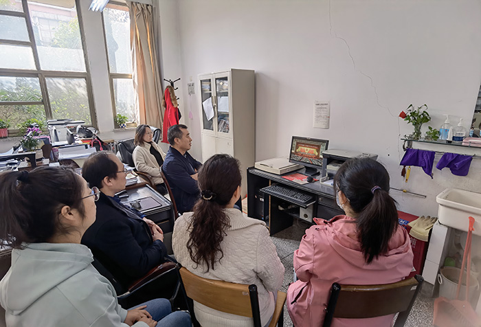 微扑克下载
组织师生观看2022年全国两会1.jpg